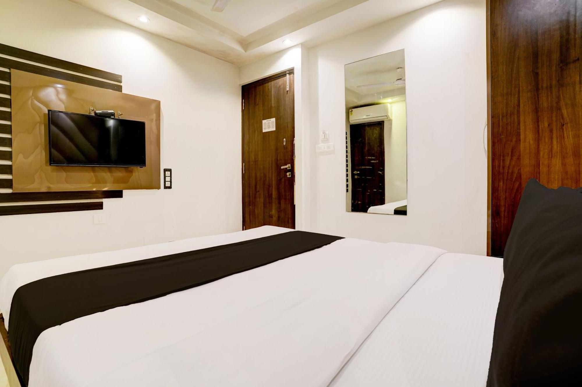 FabHotel Park Palace Mandvi Mumbai Exterior foto