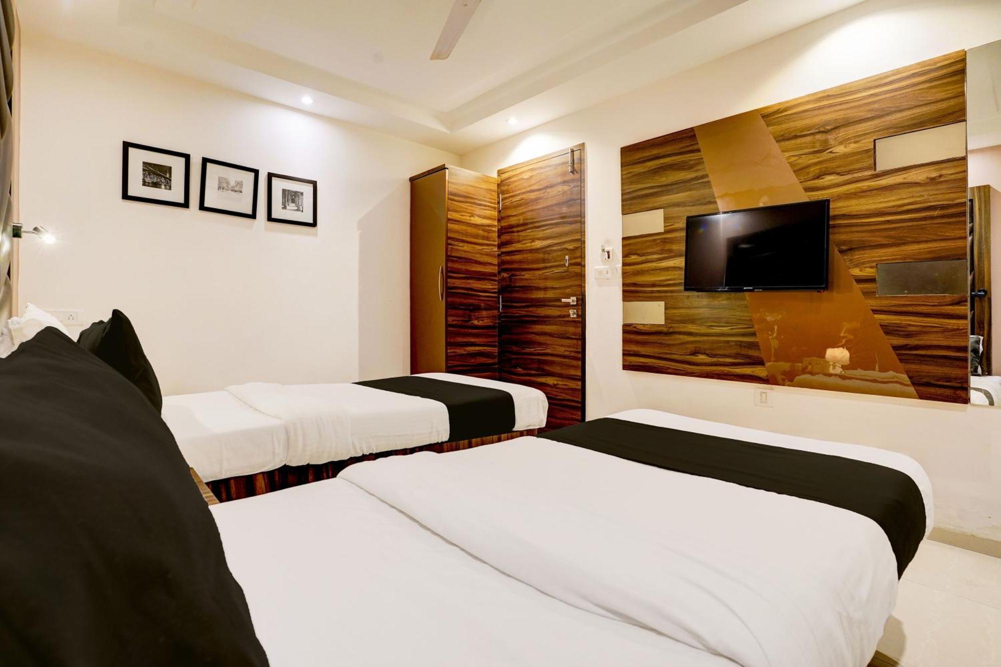 FabHotel Park Palace Mandvi Mumbai Exterior foto