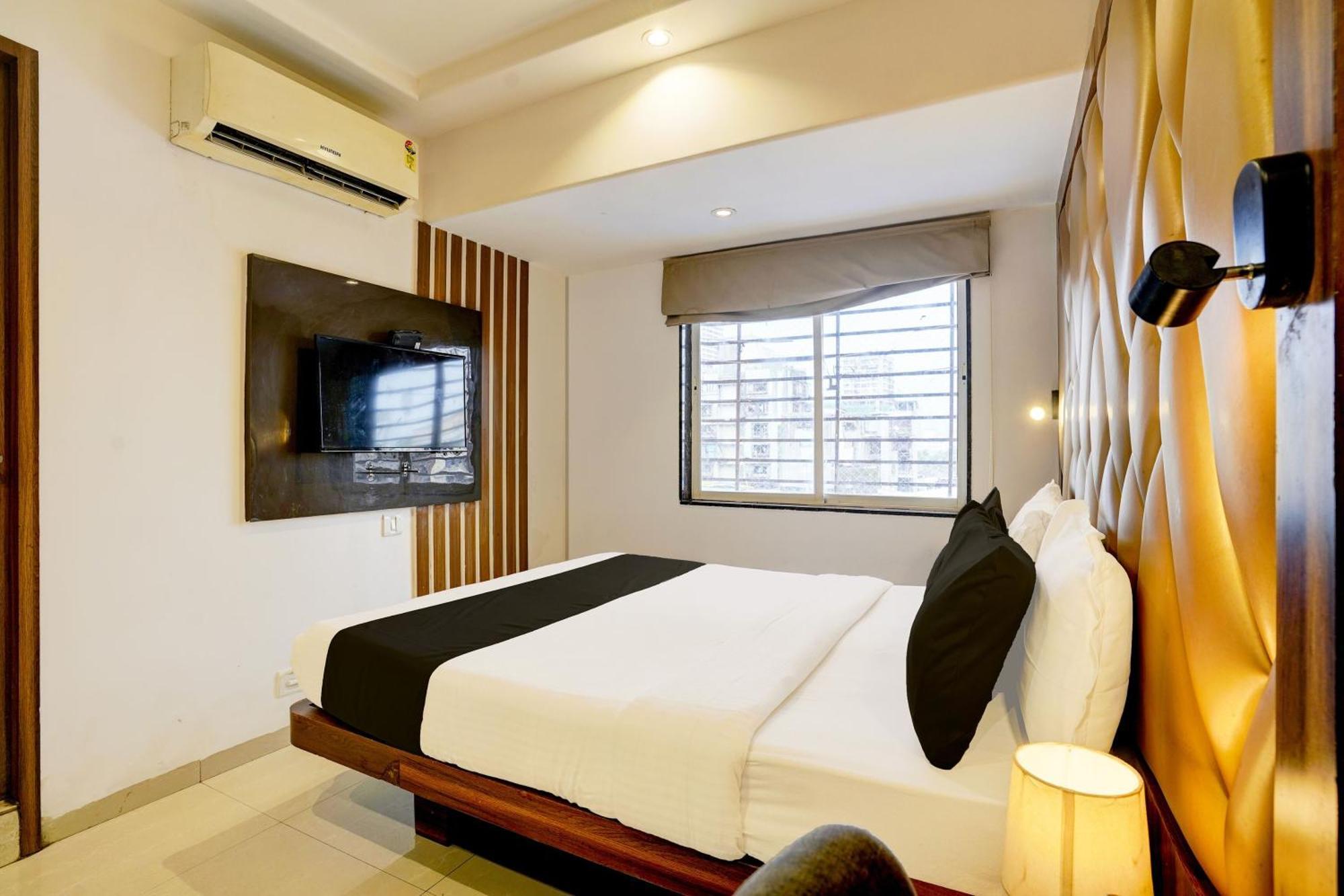 FabHotel Park Palace Mandvi Mumbai Exterior foto