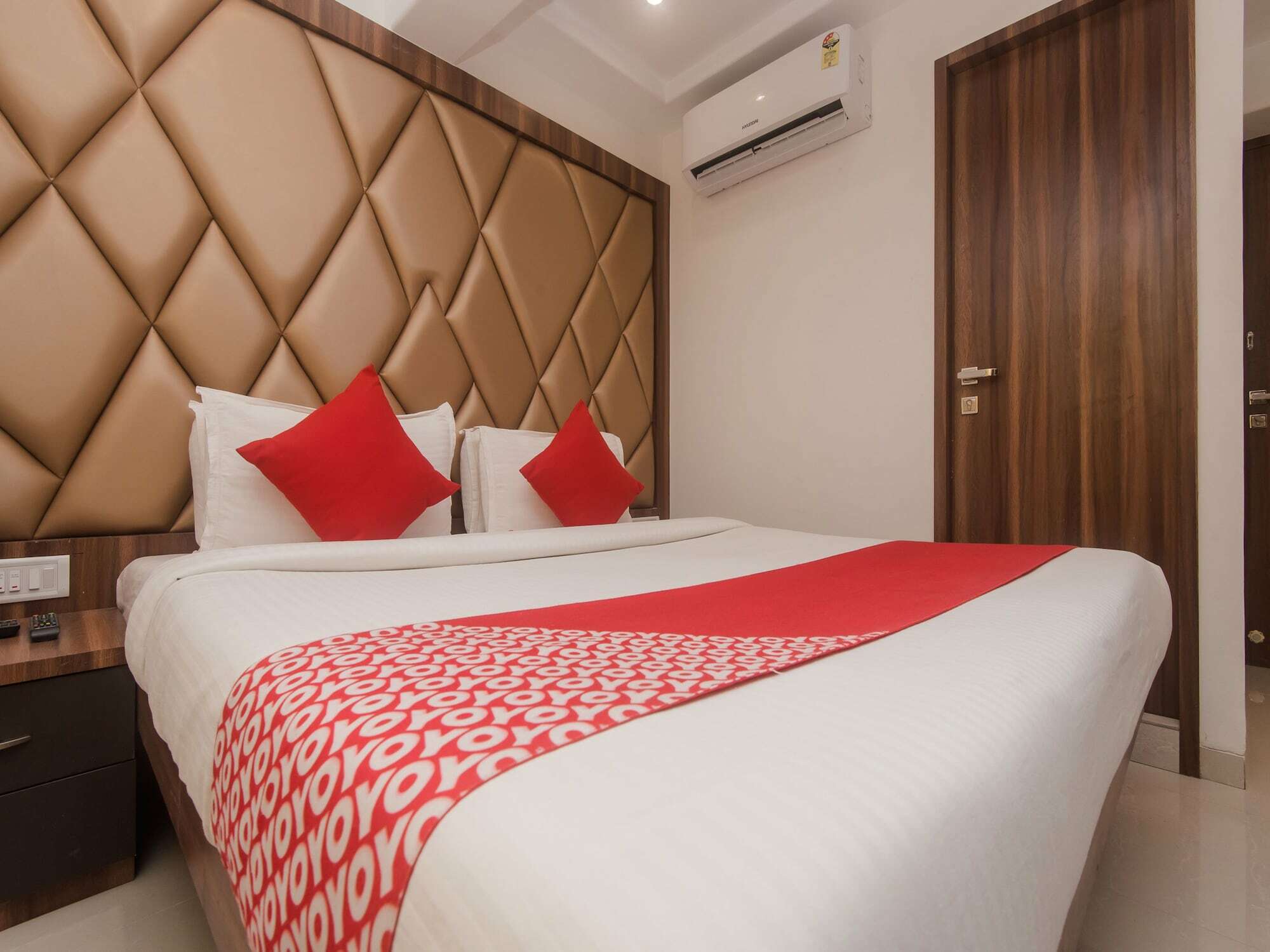 FabHotel Park Palace Mandvi Mumbai Exterior foto